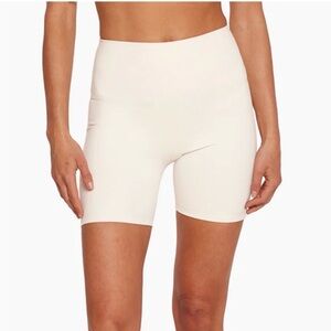 SET Active Bike Shorts in Blanc